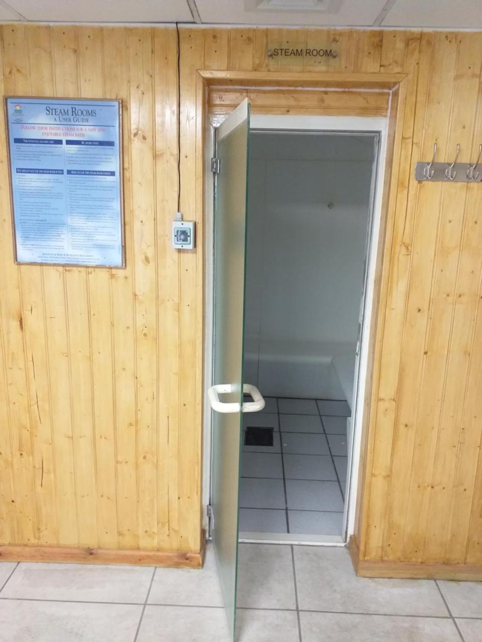 里维埃拉酒店 韦茅斯 外观 照片